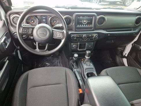 Used 2022 Jeep Wrangler Unlimited Sport image 12