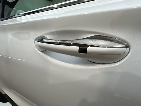 Used 2020 Hyundai Santa Fe Limited image 5