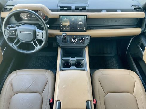 Certified 2025 Land Rover Defender 110 X-Dynamic SE AWD/4WD image 16