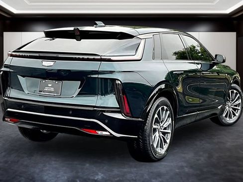 Certified 2024 Cadillac Lyriq Sport w/ LPO, Floor Liner Package AWD/4WD image 6