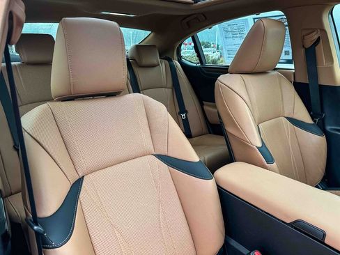 Used 2024 Lexus ES 350 w/ Ultra Luxury Package FWD image 24