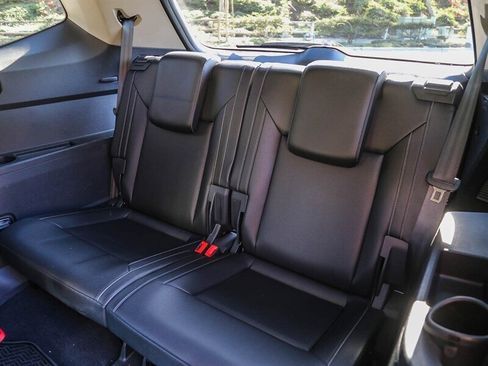 Used 2018 Volkswagen Atlas SEL w/ R-Line Package image 24