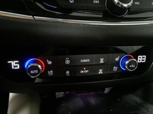 Used 2023 Buick Enclave Avenir w/ Avenir Technology Package AWD/4WD image 26