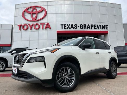 Used 2023 Nissan Rogue S image 3