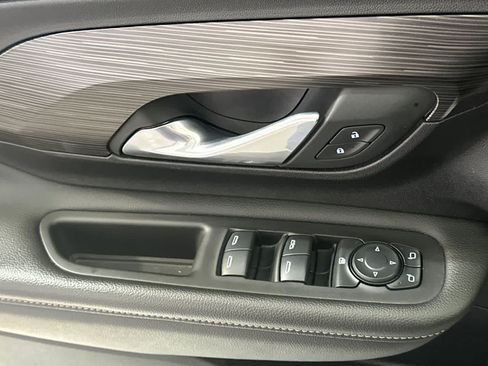 Used 2024 GMC Terrain SLE FWD image 15