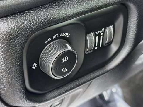Used 2022 RAM 1500 Laramie w/ Night Edition AWD/4WD image 10