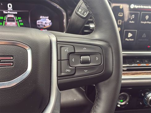 Used 2024 GMC Sierra 1500 Elevation image 33