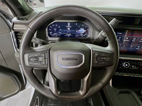 Used 2025 GMC Sierra 3500 Denali Ultimate image 11