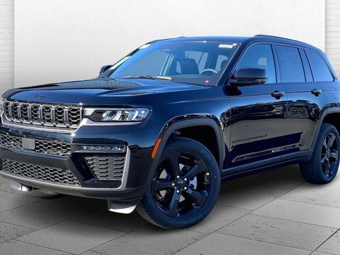New 2026 Jeep Grand Cherokee Limited w/ Limited Altitude Package AWD/4WD image 2