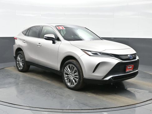 Used 2022 Toyota Venza Limited w/ Advanced Technology Package image 8