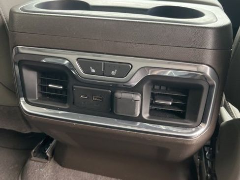 Used 2019 GMC Sierra 1500 SLT image 32