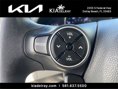 Used 2016 Kia Soul + image 23