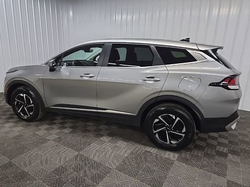 Used 2023 Kia Sportage LX AWD/4WD image 4