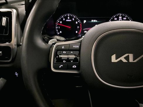 Used 2023 Kia Sorento EX AWD/4WD image 17