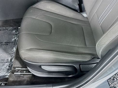 Used 2024 Hyundai Elantra SEL image 19