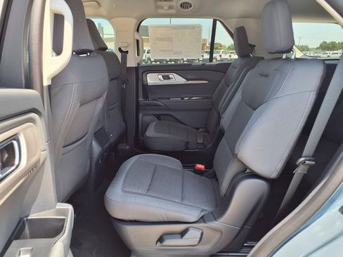 New 2026 Ford Explorer Active RWD image 19
