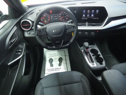 New 2026 Chevrolet Trax RS image 12