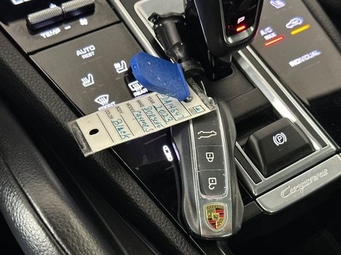 Used 2023 Porsche Cayenne S image 24