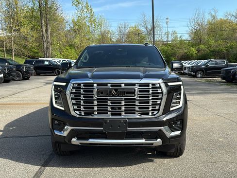 New 2026 GMC Yukon XL Denali w/ Denali Reserve Package AWD/4WD image 3