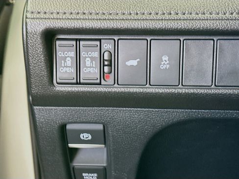 Used 2025 Honda Odyssey Sport-L image 17