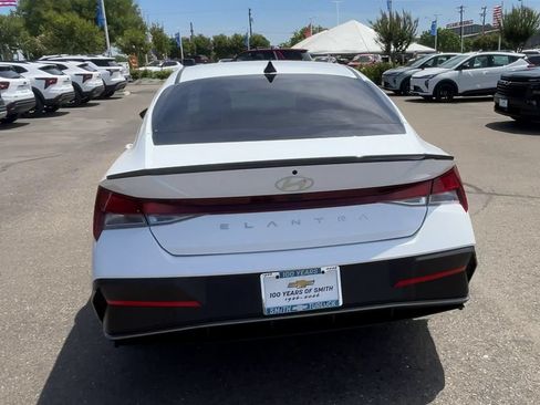 Used 2025 Hyundai Elantra Sport FWD image 6