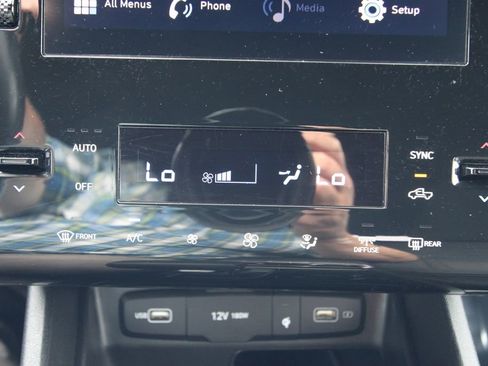 Used 2022 Hyundai Santa Cruz SEL Premium AWD/4WD image 29
