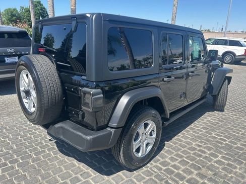 Used 2022 Jeep Wrangler Unlimited Sport AWD/4WD image 4