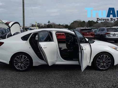 Used 2021 Kia Forte GT FWD image 14
