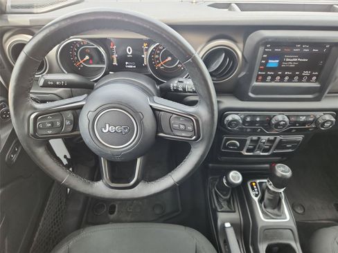 Used 2018 Jeep Wrangler Unlimited Sport S AWD/4WD image 11