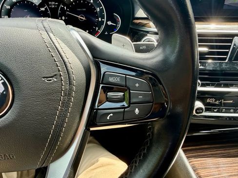 Used 2018 BMW 540i RWD image 24