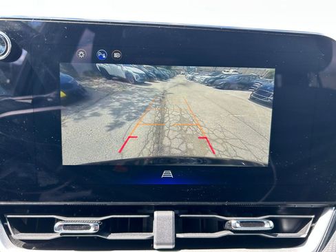 Used 2025 Chevrolet Equinox LT FWD image 20