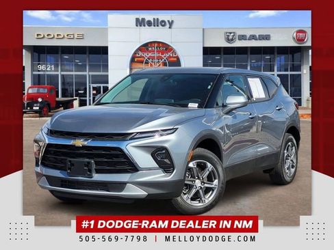 Used 2025 Chevrolet Blazer LT AWD/4WD image 1