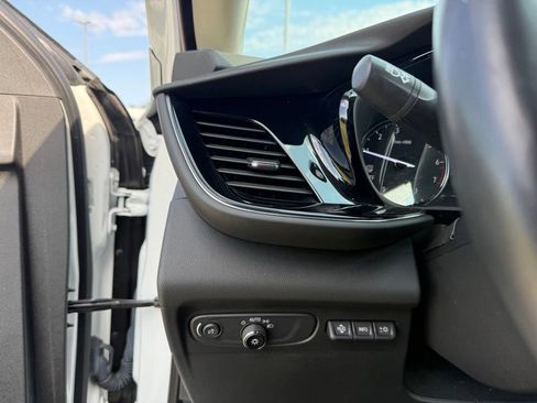 Used 2023 Buick Envision Avenir FWD image 20