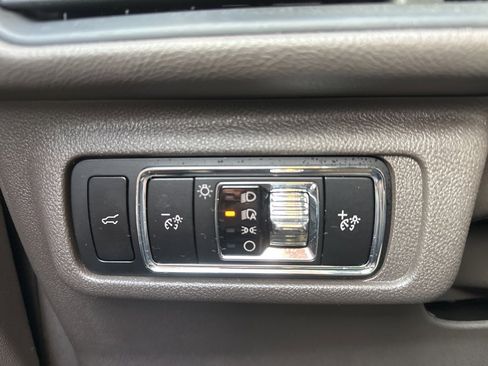 Used 2023 Lincoln Corsair Reserve image 22