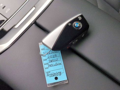 New 2025 BMW 740i xDrive 740i xDrive image 37