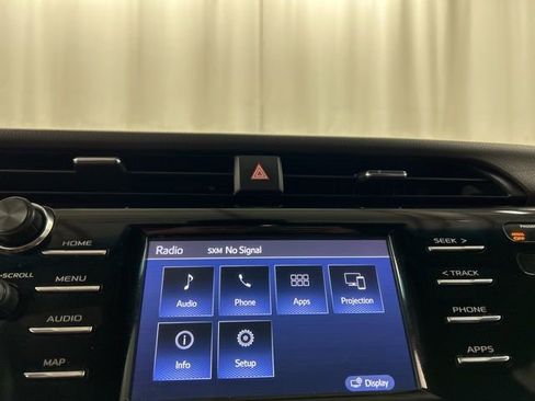 Used 2020 Toyota Camry SE FWD image 13