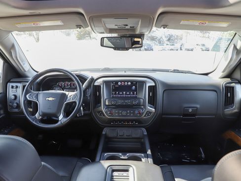 Used 2018 Chevrolet Silverado 2500 High Country w/ Duramax Plus Package image 13