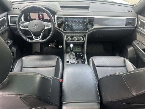 Used 2022 Volkswagen Atlas Cross Sport SEL R-Line AWD/4WD image 22