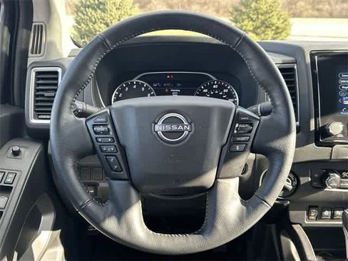 Used 2023 Nissan Frontier SV w/ SV Convenience Package image 7