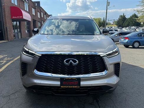 Used 2023 INFINITI QX60 Luxe FWD image 2