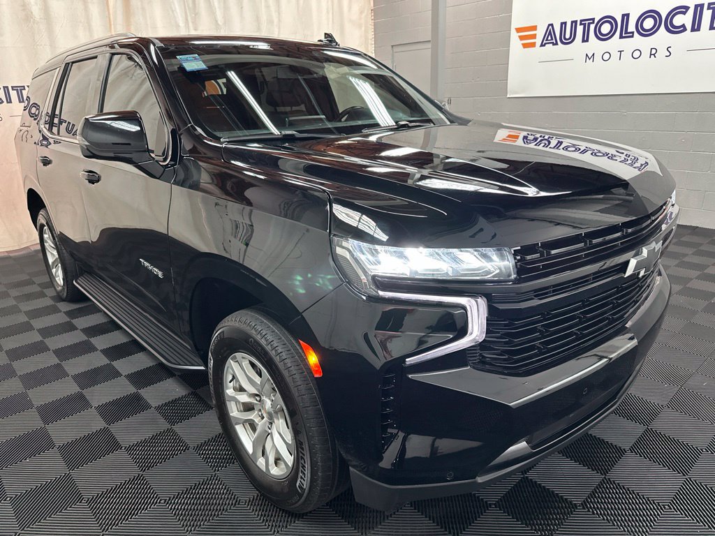 Used 2023 Chevrolet Tahoe LT w/ Luxury Package AWD/4WD image 2