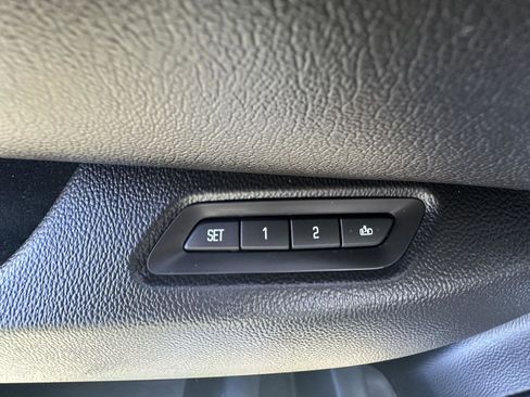 Used 2016 Cadillac Escalade Premium AWD/4WD image 14