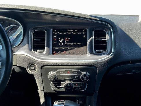 Used 2017 Dodge Charger R/T image 6