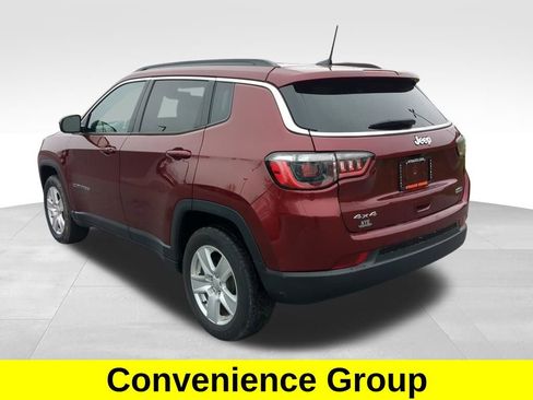 Used 2022 Jeep Compass Latitude w/ Convenience Group AWD/4WD image 3