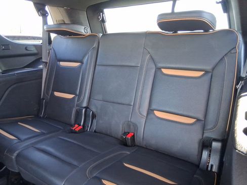 Used 2023 GMC Yukon AT4 w/ AT4 Premium Plus Package AWD/4WD image 10