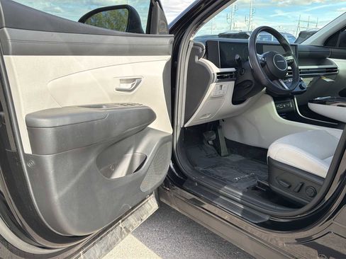 Certified 2025 Hyundai Tucson SEL image 18