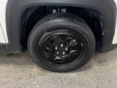 Used 2020 Jeep Renegade Sport FWD image 23