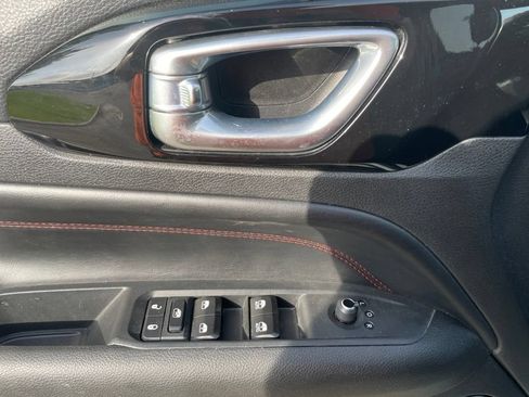 Used 2023 Jeep Compass Trailhawk AWD/4WD image 17