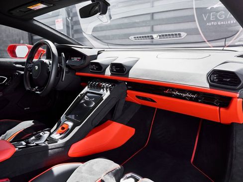 Used 2023 Lamborghini Huracan Tecnica RWD image 44