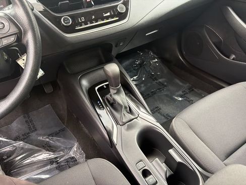 Certified 2025 Toyota Corolla LE FWD image 37